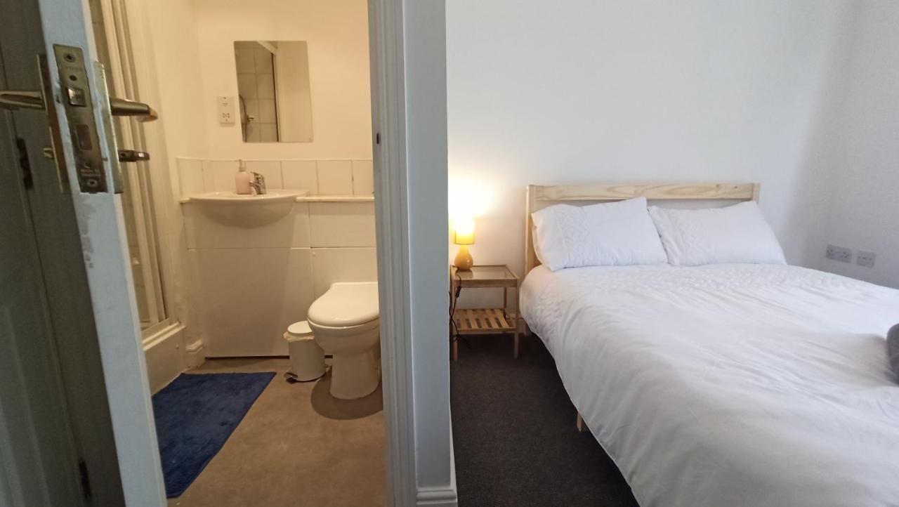 Bright, Chilled Ensuite Db Room In A Shared Flat! London Eksteriør billede