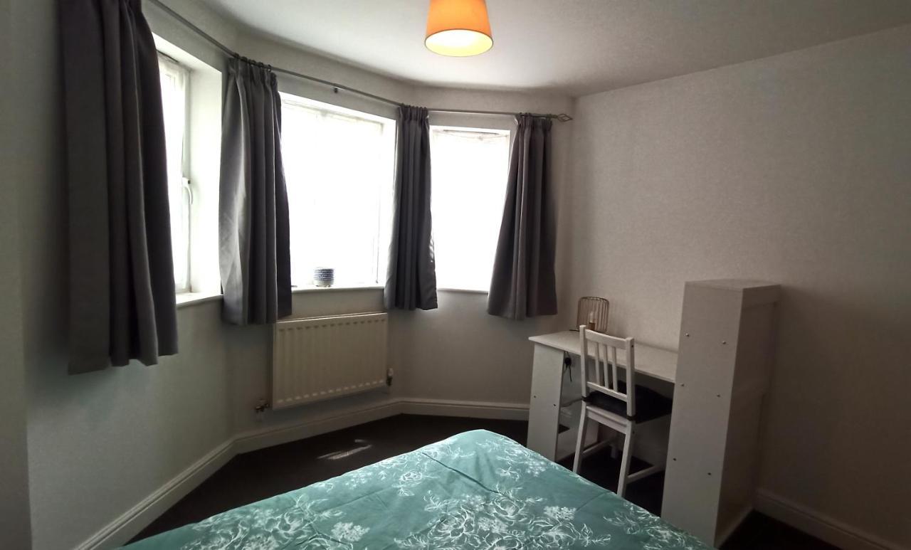 Bright, Chilled Ensuite Db Room In A Shared Flat! London Eksteriør billede