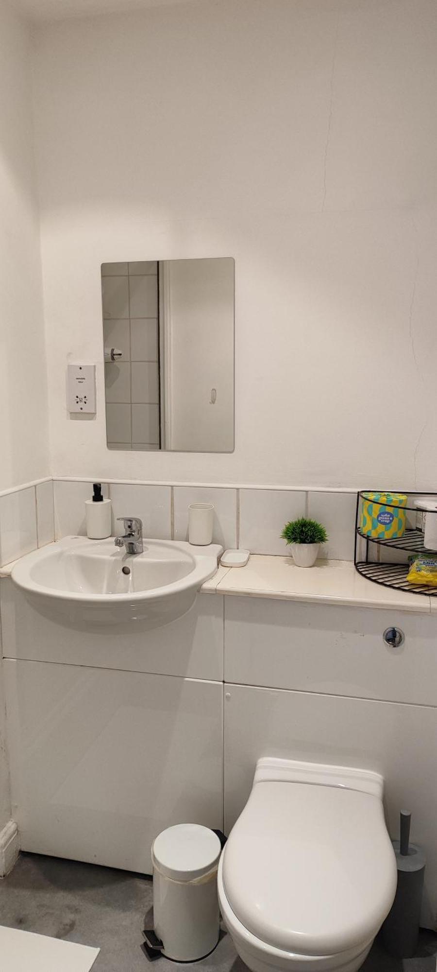 Bright, Chilled Ensuite Db Room In A Shared Flat! London Værelse billede